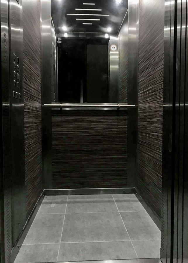 F11 Room 2, Private Room Two Single Beds Shared Bathroom In Shared Flat 姆西达 外观 照片