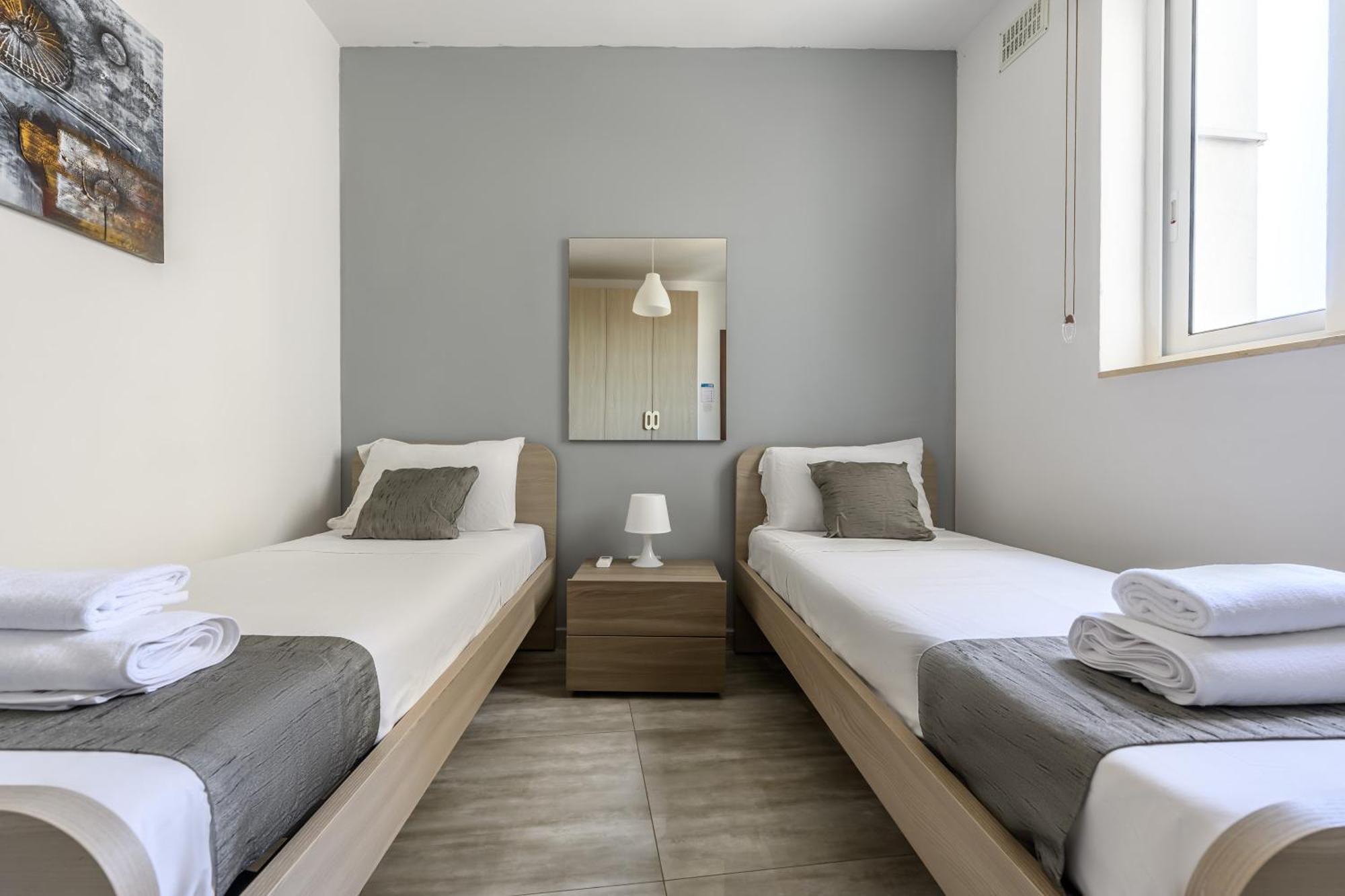F11 Room 2, Private Room Two Single Beds Shared Bathroom In Shared Flat 姆西达 外观 照片